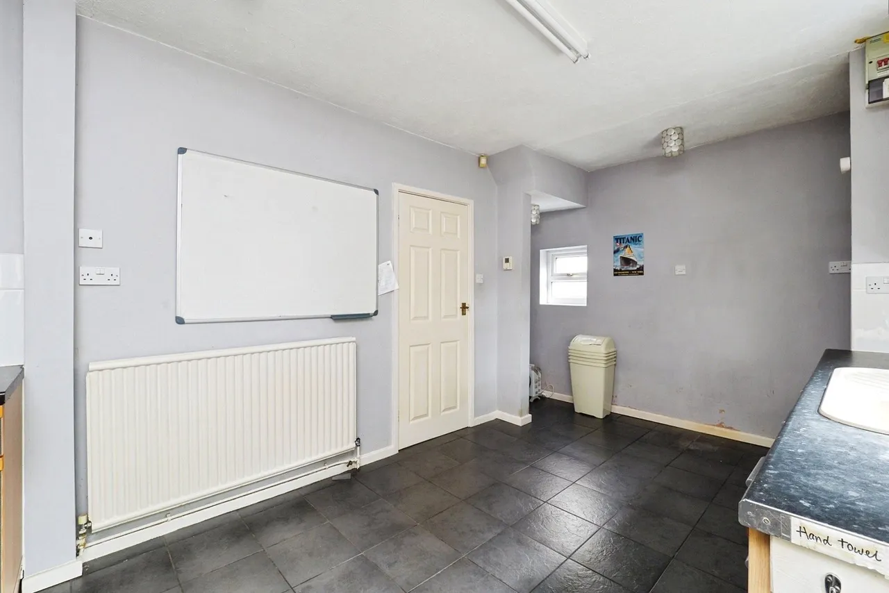 Anderson Crescent, Beeston, Nottingham, Nottinghamshire, NG9, photo 4