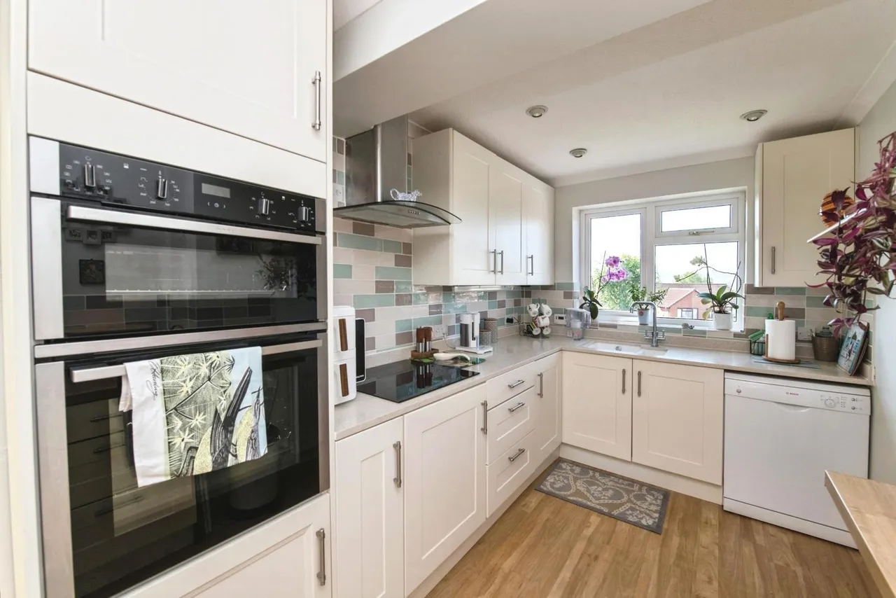 Sycamore Close, Honiton, EX14, photo 3