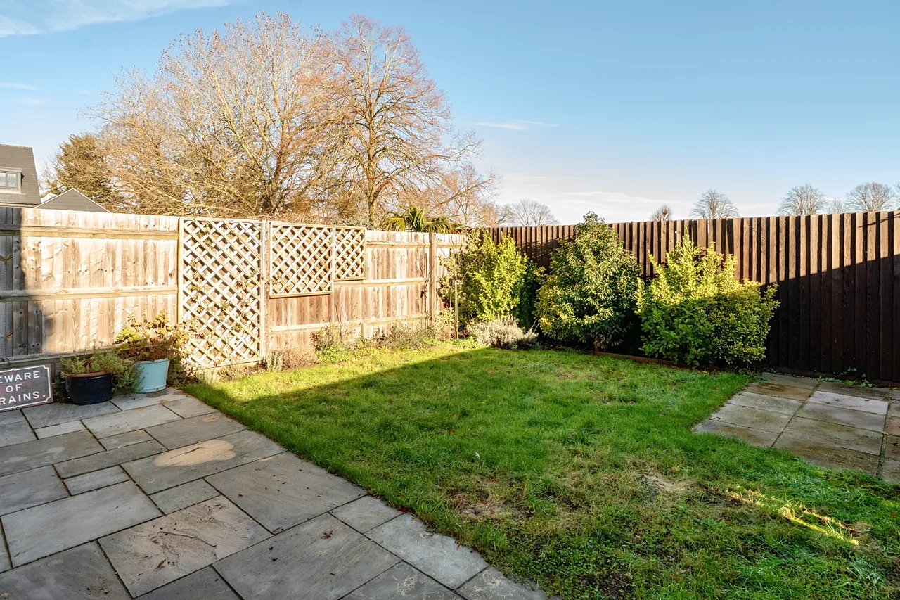 Orchard Farm Avenue, East Molesey, KT8, photo 12