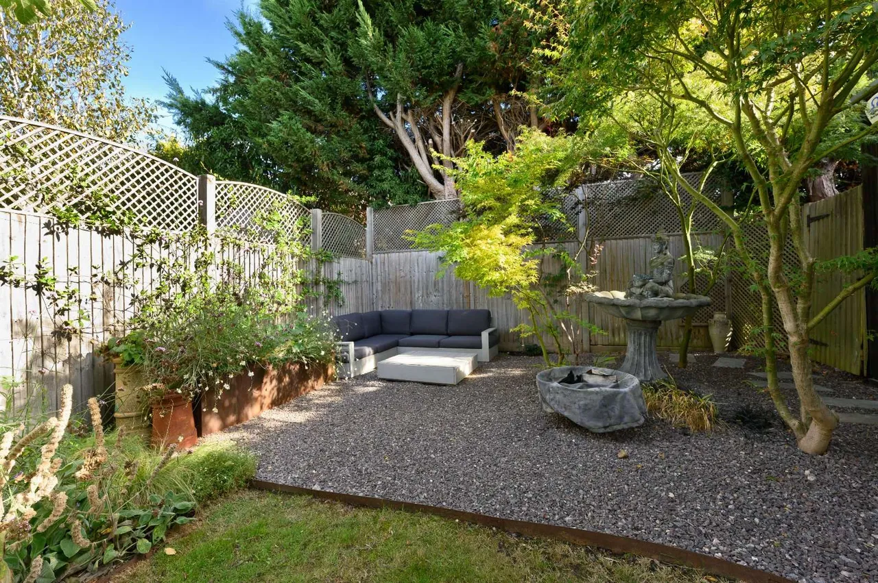 Kent Road, East Molesey, KT8, photo 17