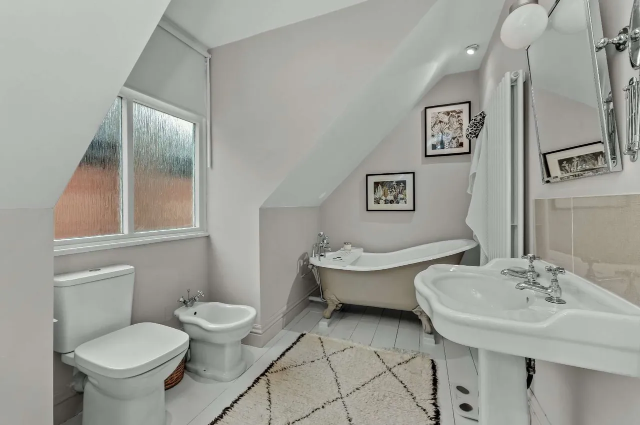 Kent Road, East Molesey, KT8, photo 12