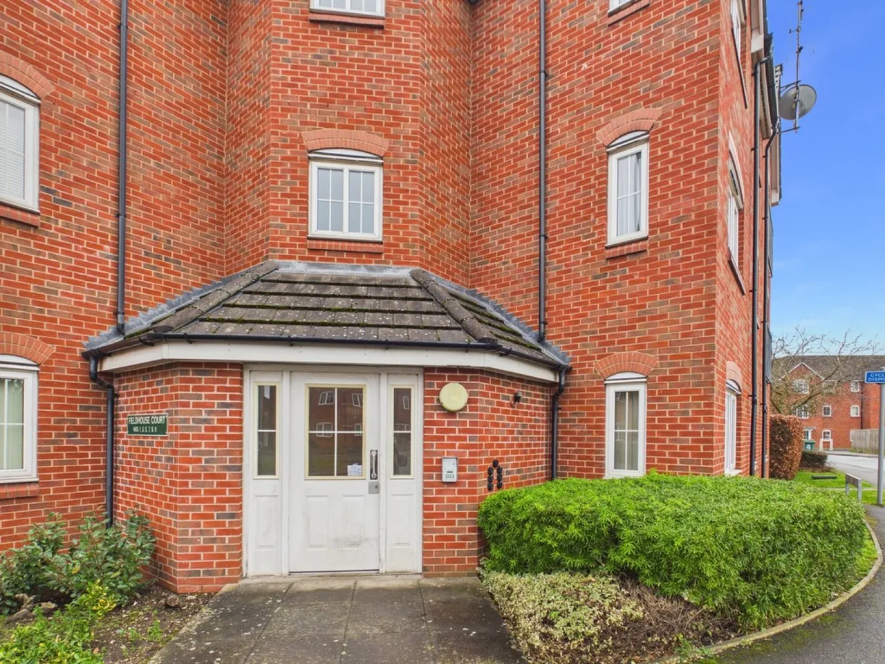 2 bed flat for sale, Fieldhouse Way, Stafford, ST17