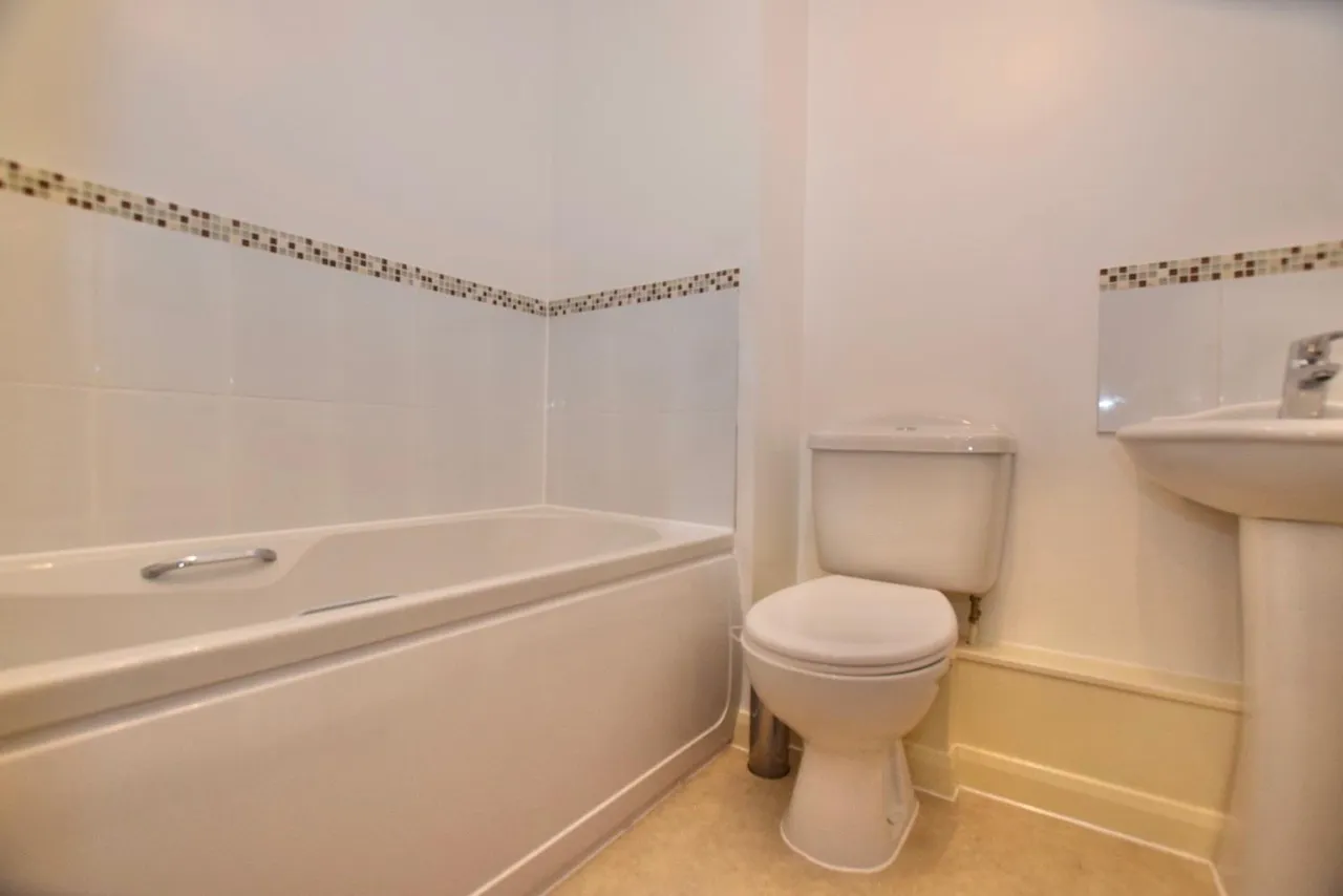 Wexham Road, Slough, SL1, photo 6
