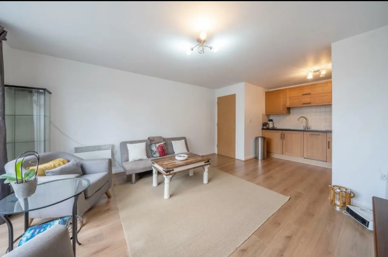 Wexham Road, Slough, SL1, photo 4