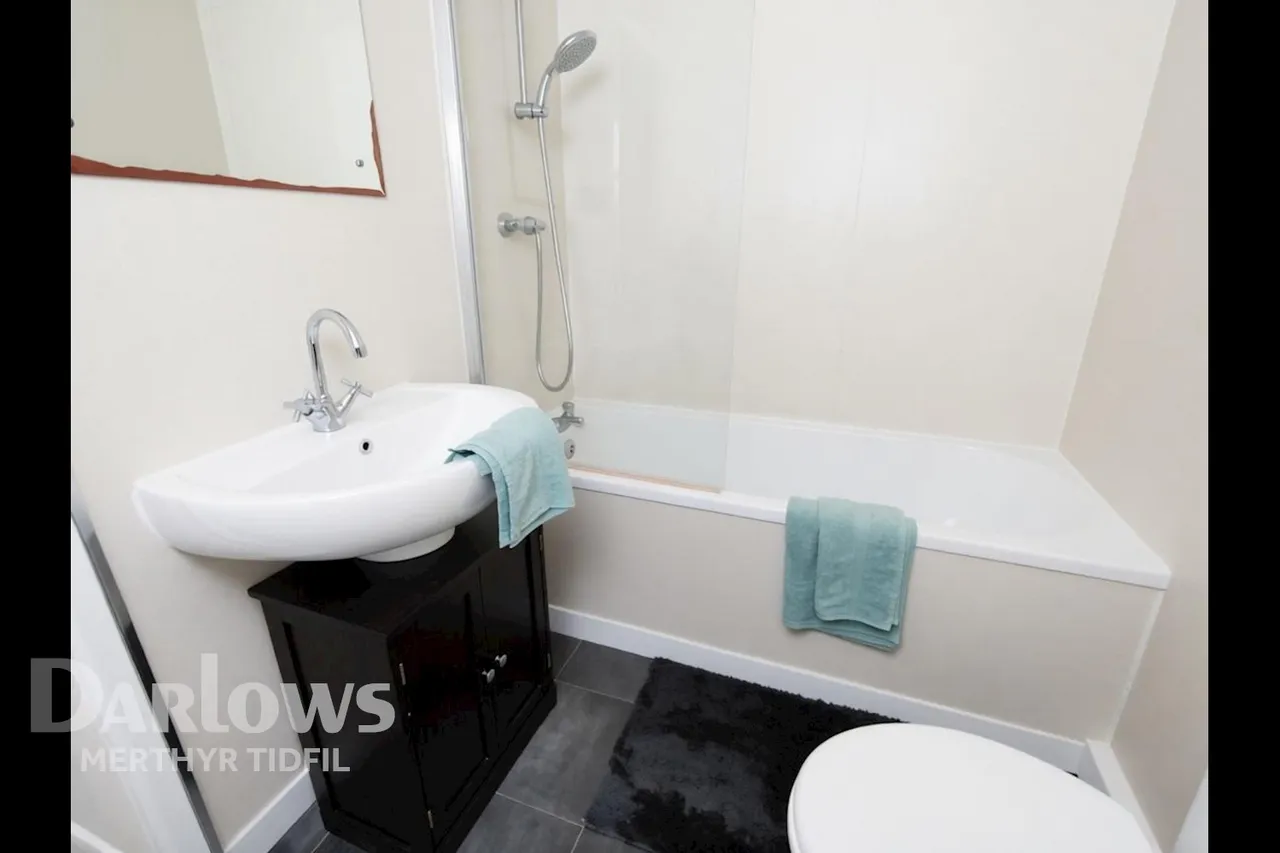 Woodland Place, Merthyr Tydfil, photo 9