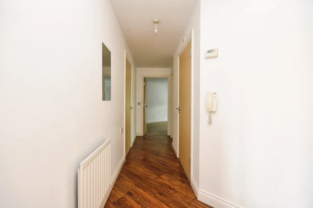 Gillian Crescent, Romford, RM2, photo 6