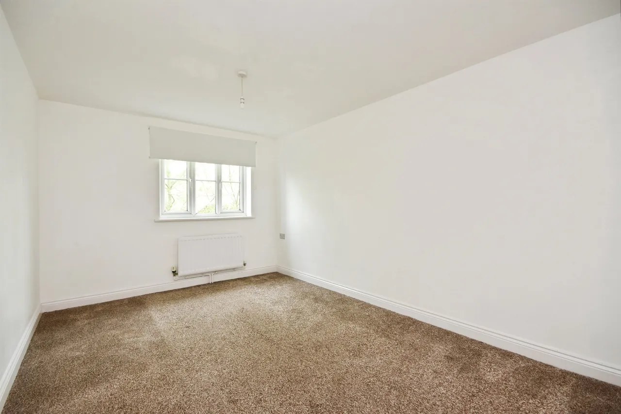 Gillian Crescent, Romford, RM2, photo 11