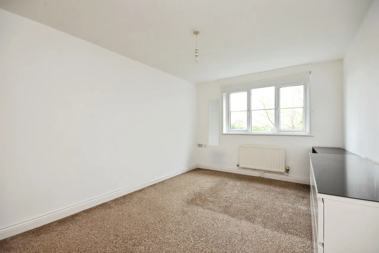 Gillian Crescent, Romford, RM2, photo 14