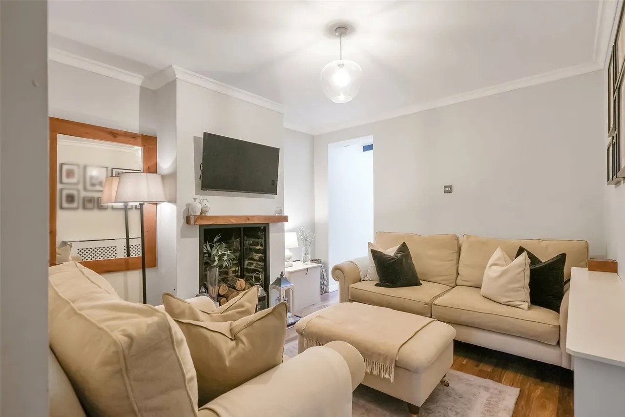 Drill Hall Road, Chertsey, KT16 8EL, photo 4