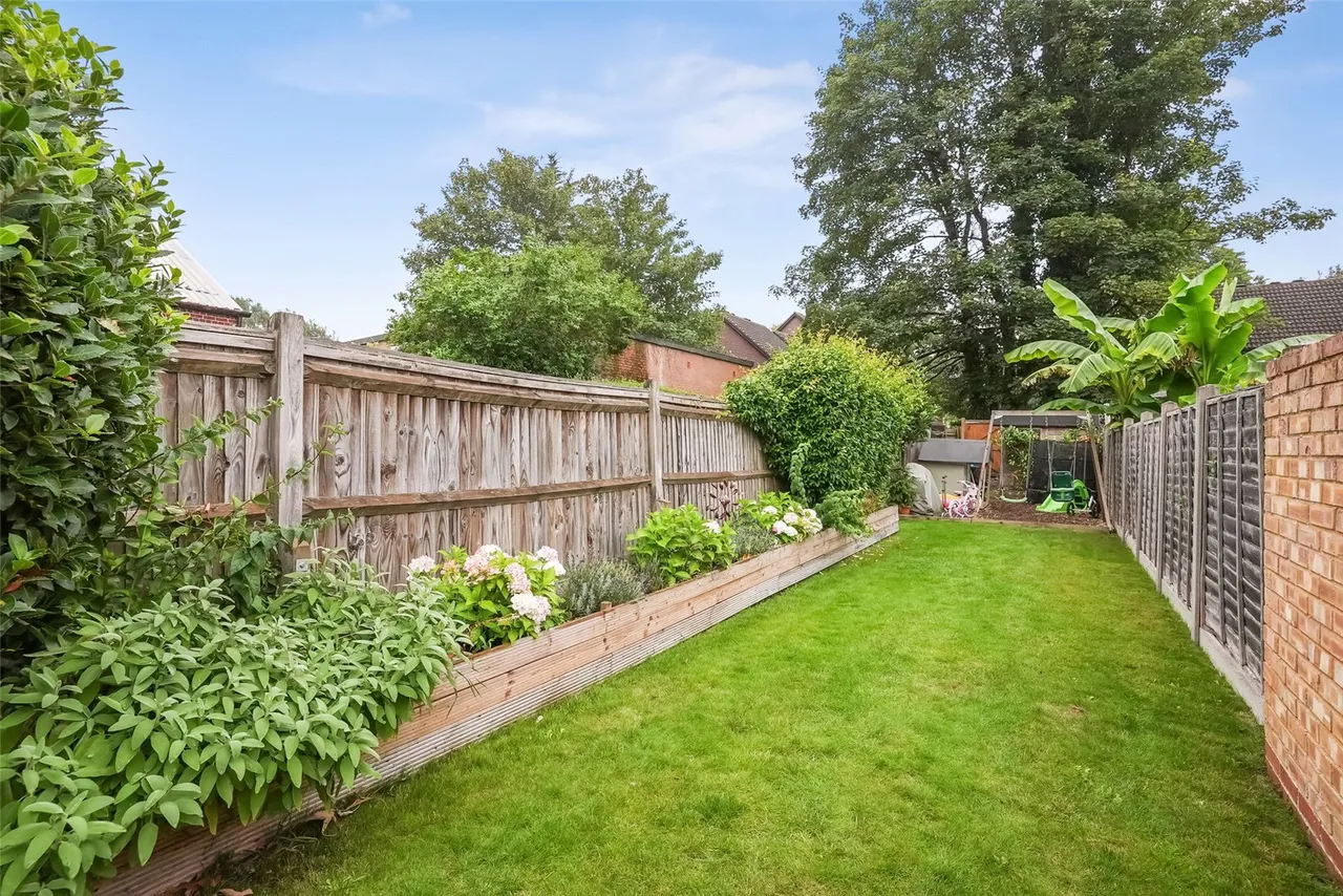 Drill Hall Road, Chertsey, KT16 8EL, photo 12
