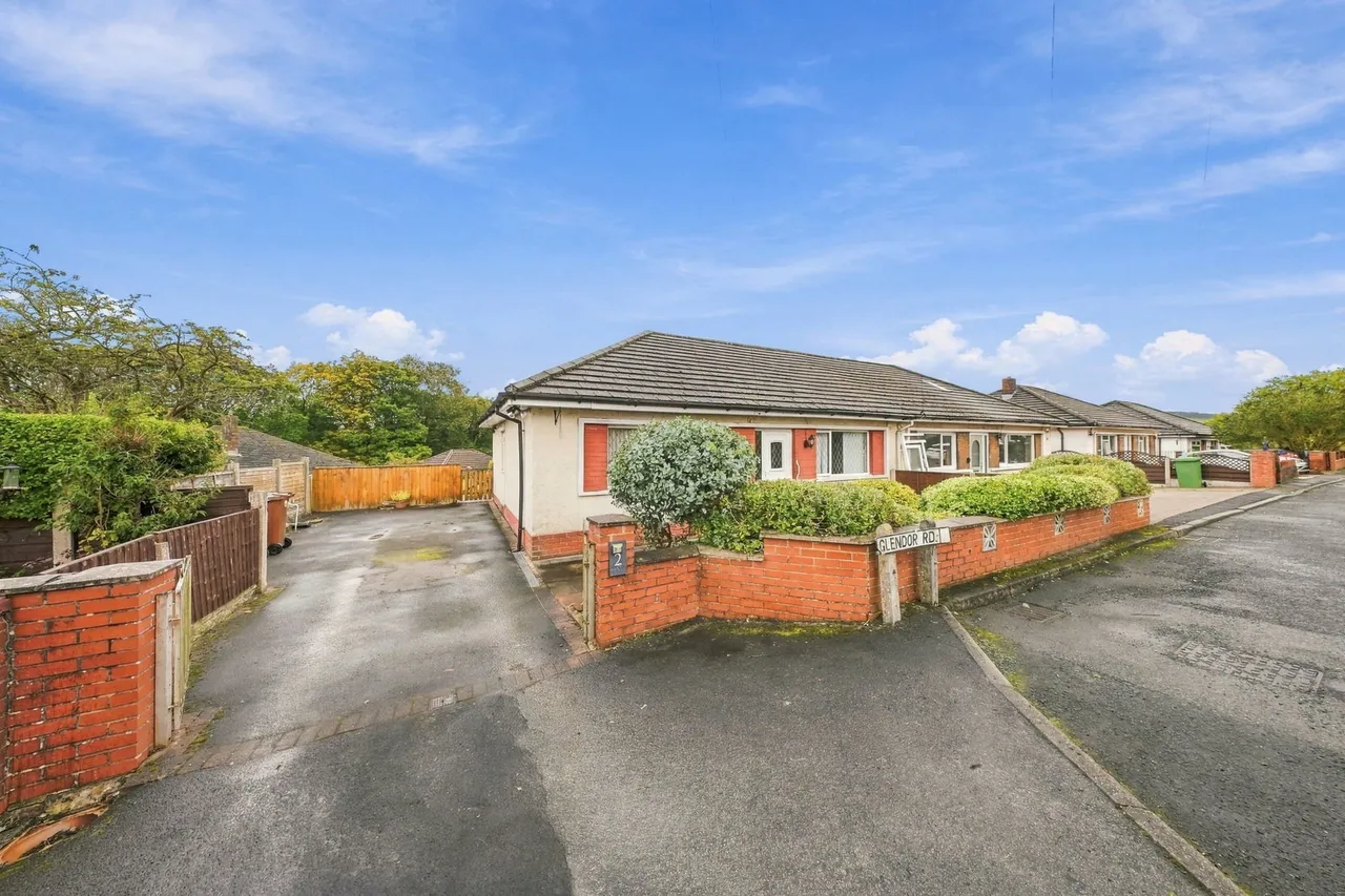2 bed house for sale, Glendor Road, Burnley, BB10