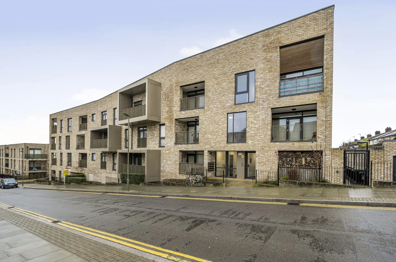 2 bed flat for sale — Dollis Valley Drive, Barnet, EN5 2FW