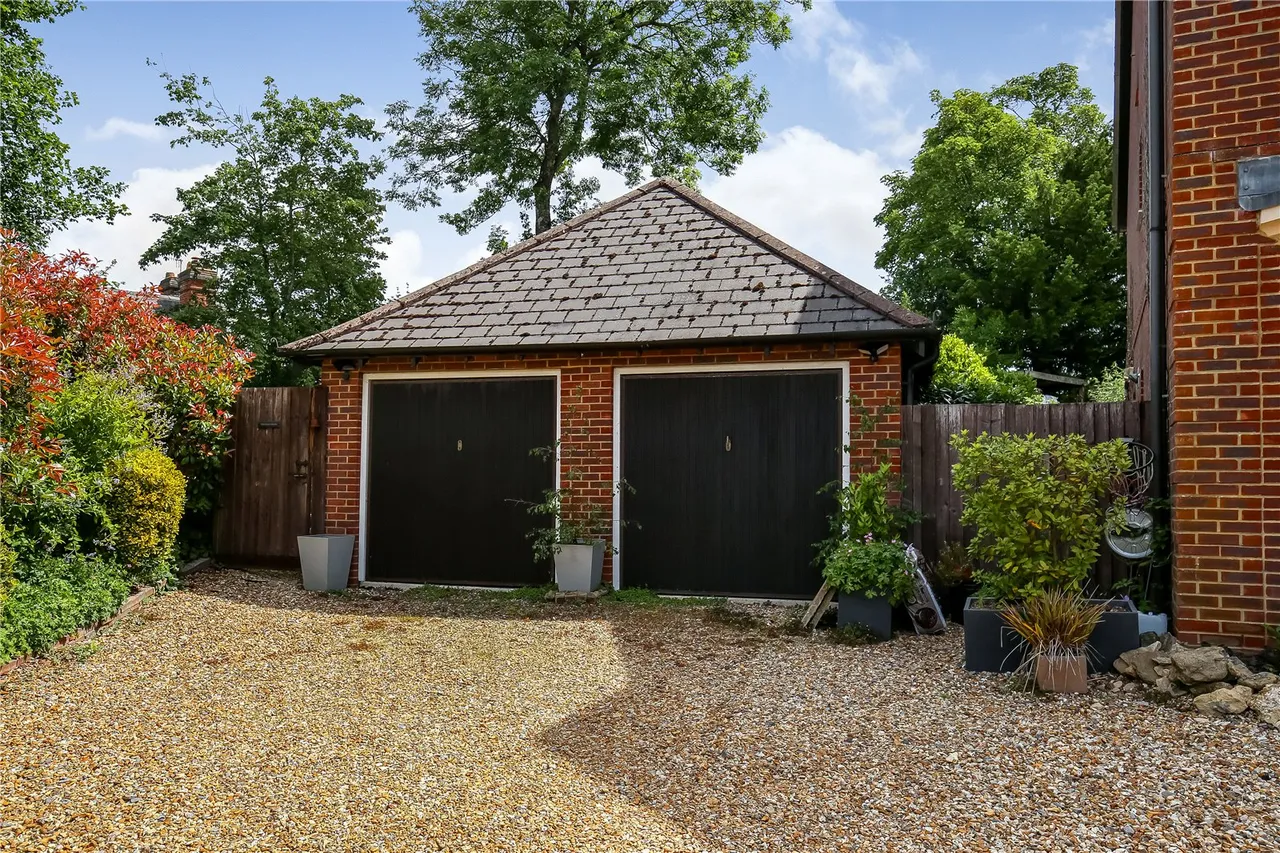 Silver Wood, Alderbury, Salisbury, Wiltshire, SP5 3TN, photo 28