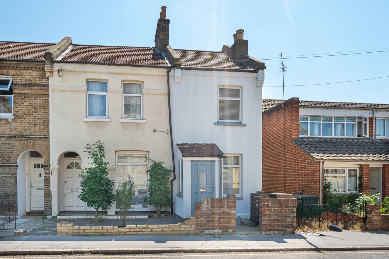 2 bed house for sale — 40 Coventry Road, London