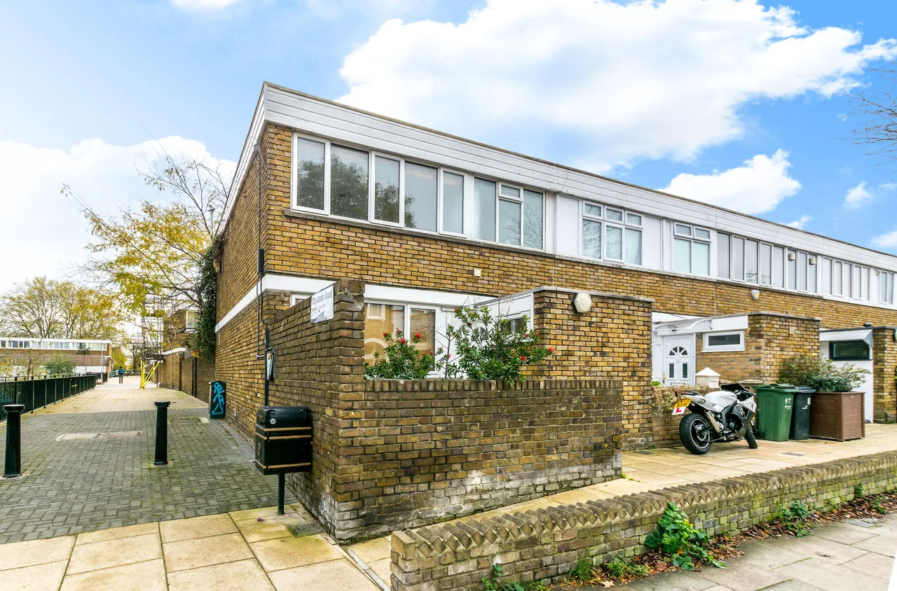 15 Meadow Road, London, photo 9