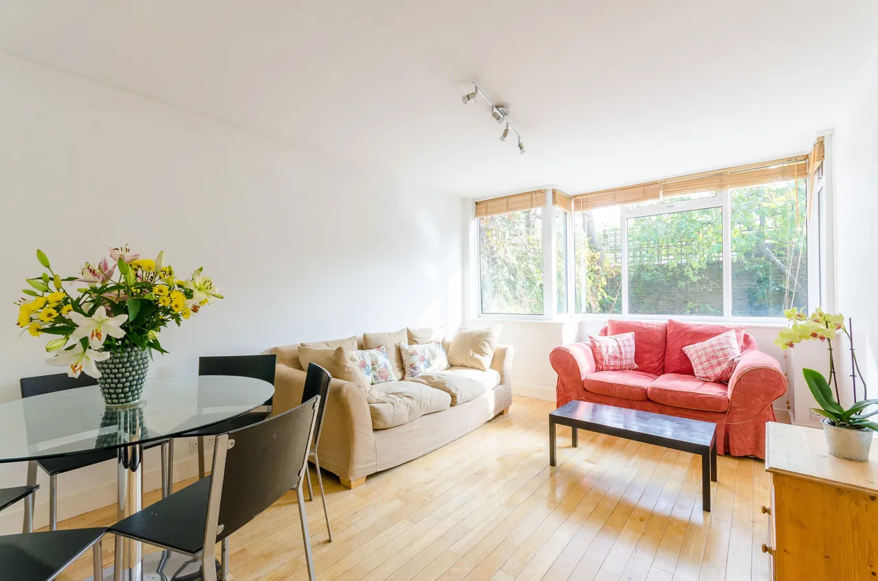 4 bed house to rent — 15 Meadow Road, London