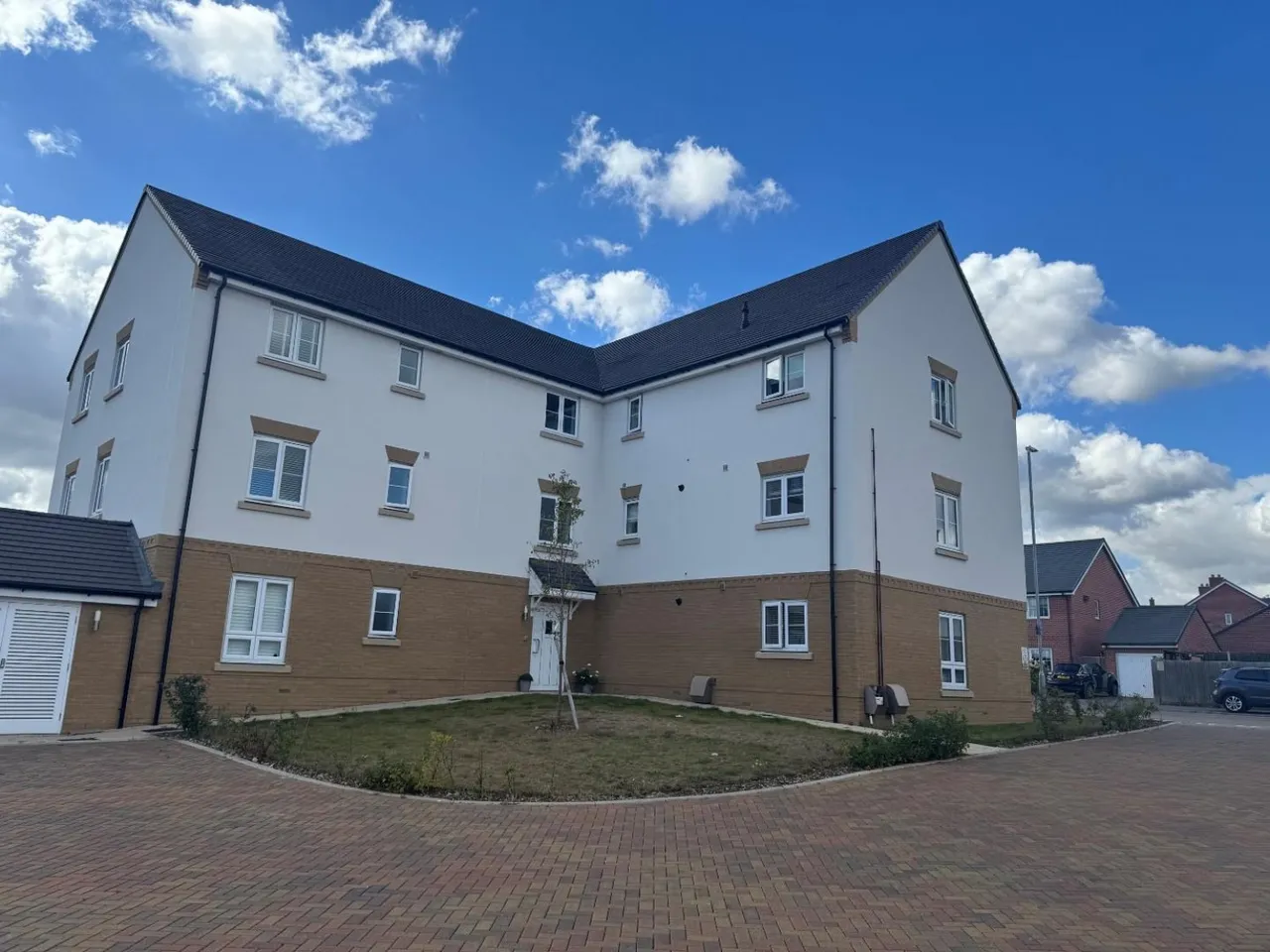 2 bed flat to rent, Cornfield Drive, Gravesend, DA11
