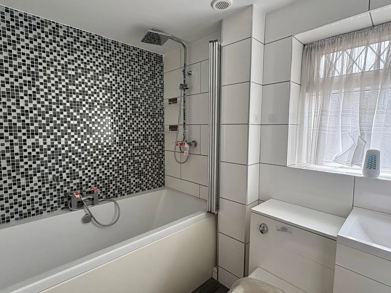 Dew Crescent, Cardiff, CF5, photo 17