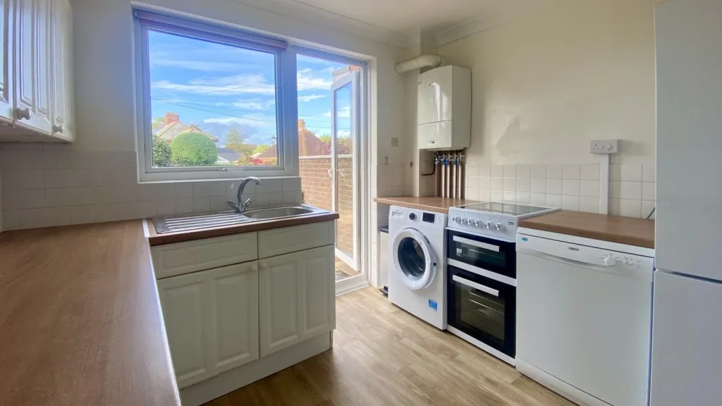 Wykeham Place, Lymington, SO41, photo 3