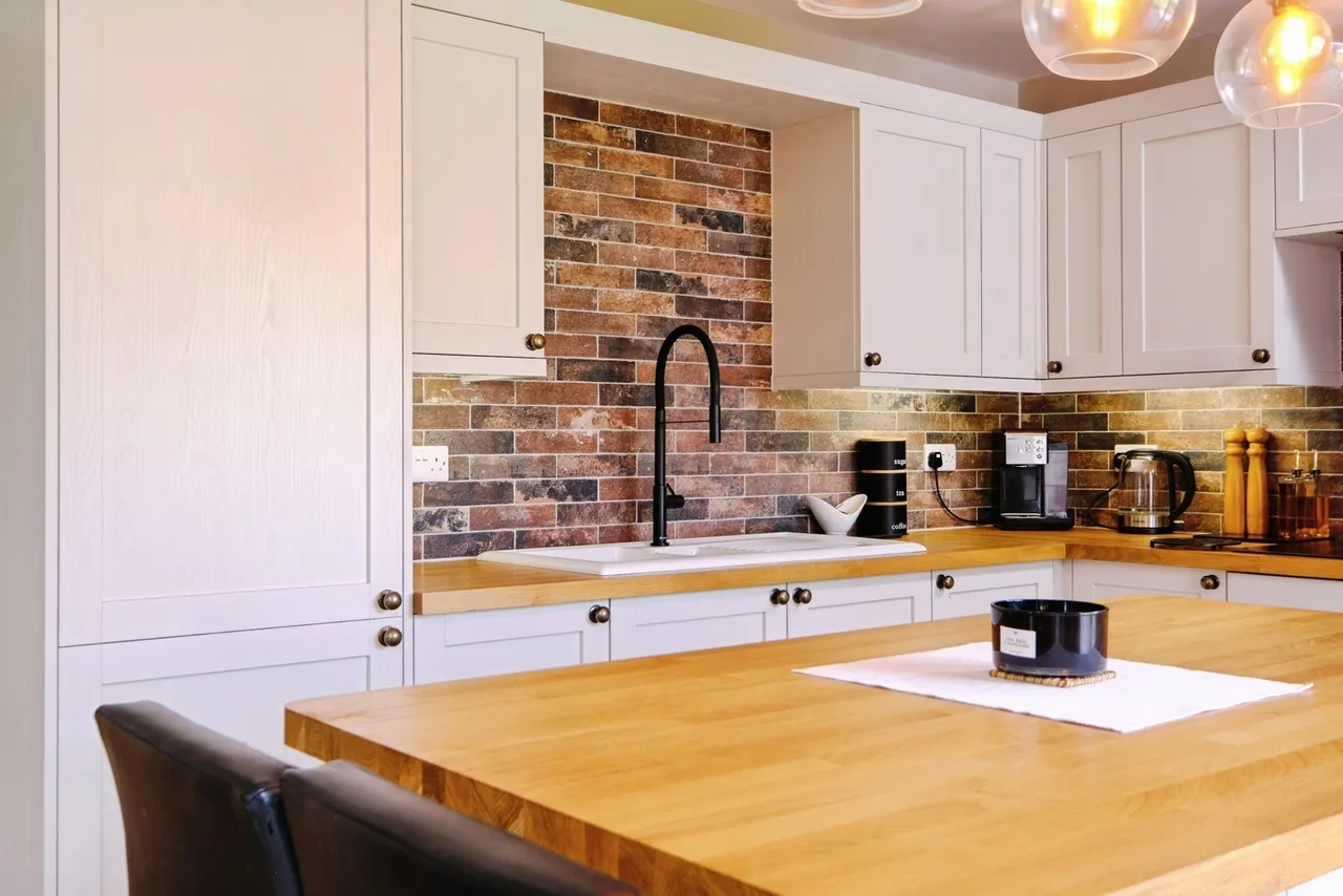 Cwrt Cwmdulais, Seven Sisters, SA10, photo 5