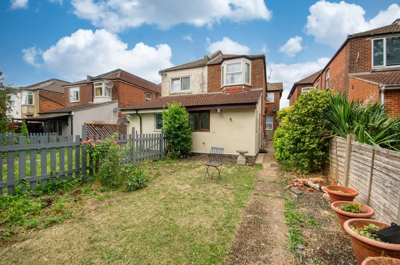 Bitterne Road West, Bitterne, Southampton, SO18 1AP, photo 8
