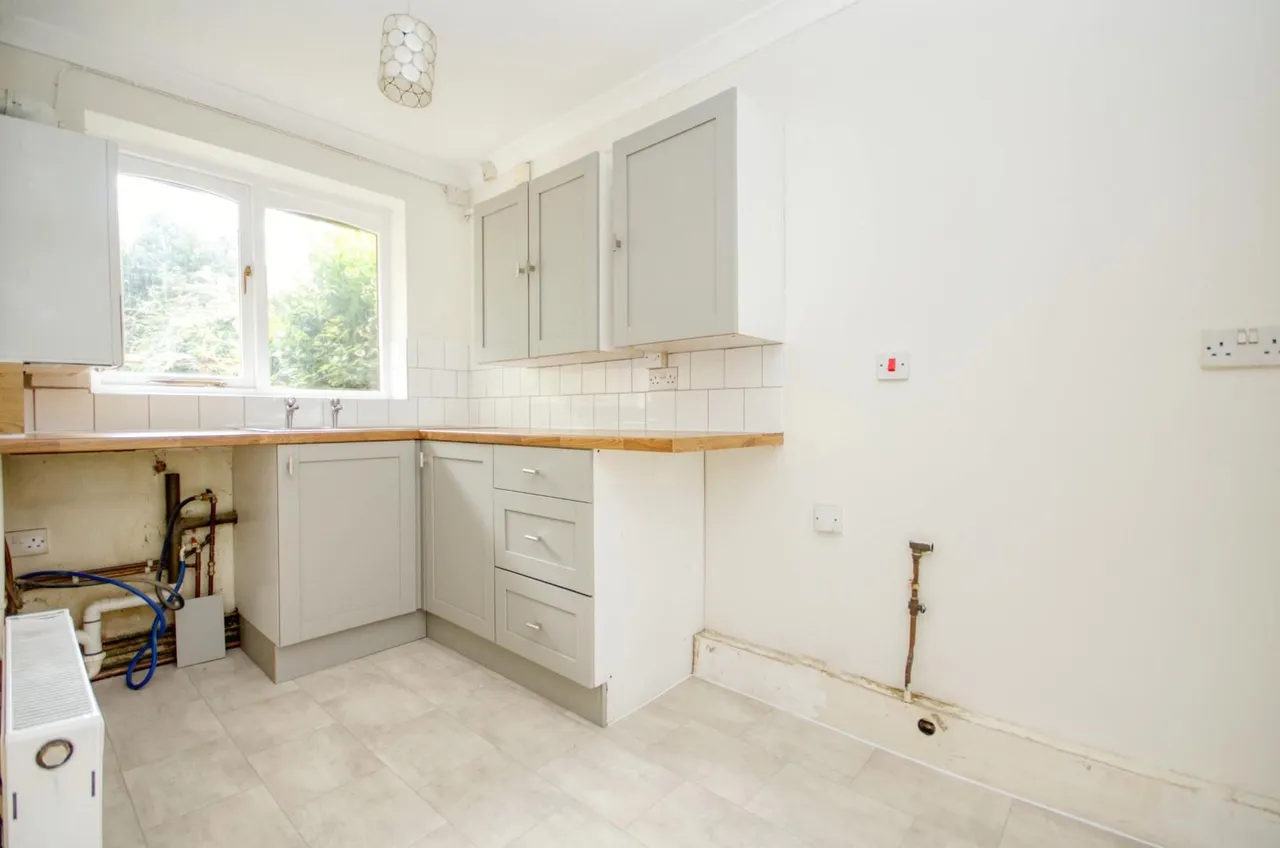 Bitterne Road West, Bitterne, Southampton, SO18 1AP, photo 5
