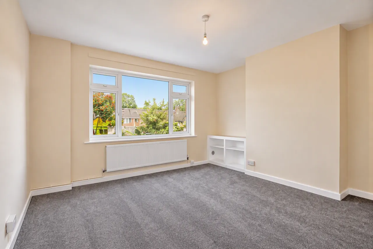 Model Farm, SE9, photo 2