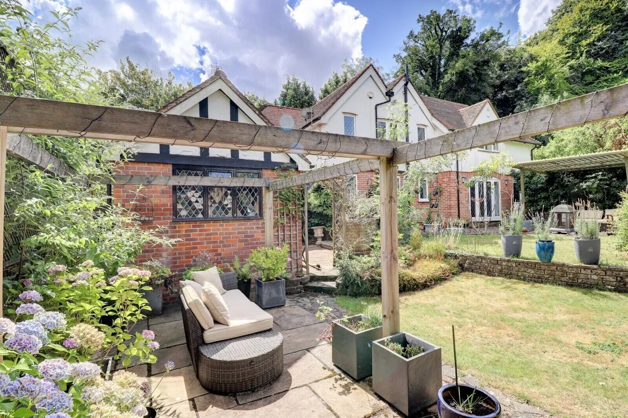 Amersham Road, High Wycombe, HP15, photo 6
