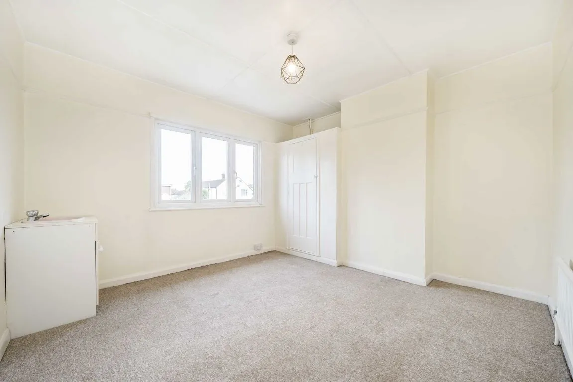 Glasbrook Avenue, TW2, photo 7