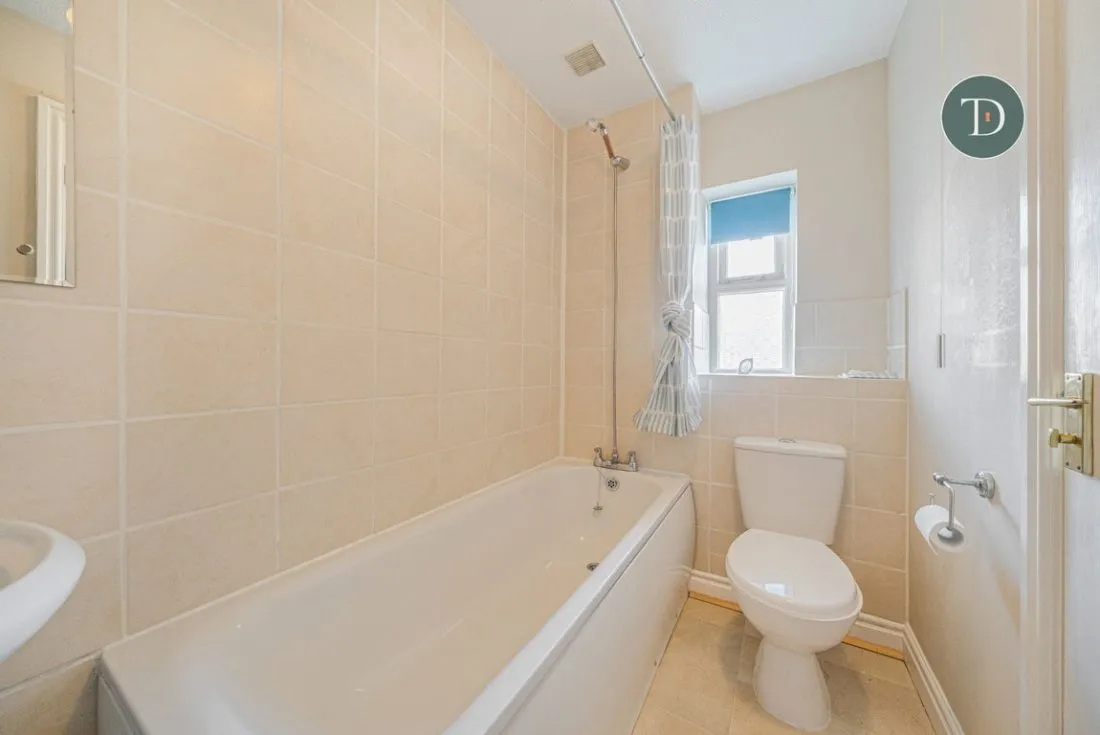 Redwood Drive, Elton, CH2 4RT, photo 13