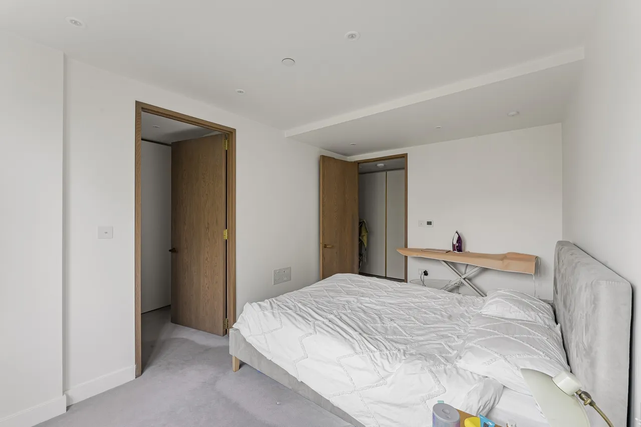 Fann Street, London, EC2Y, photo 10