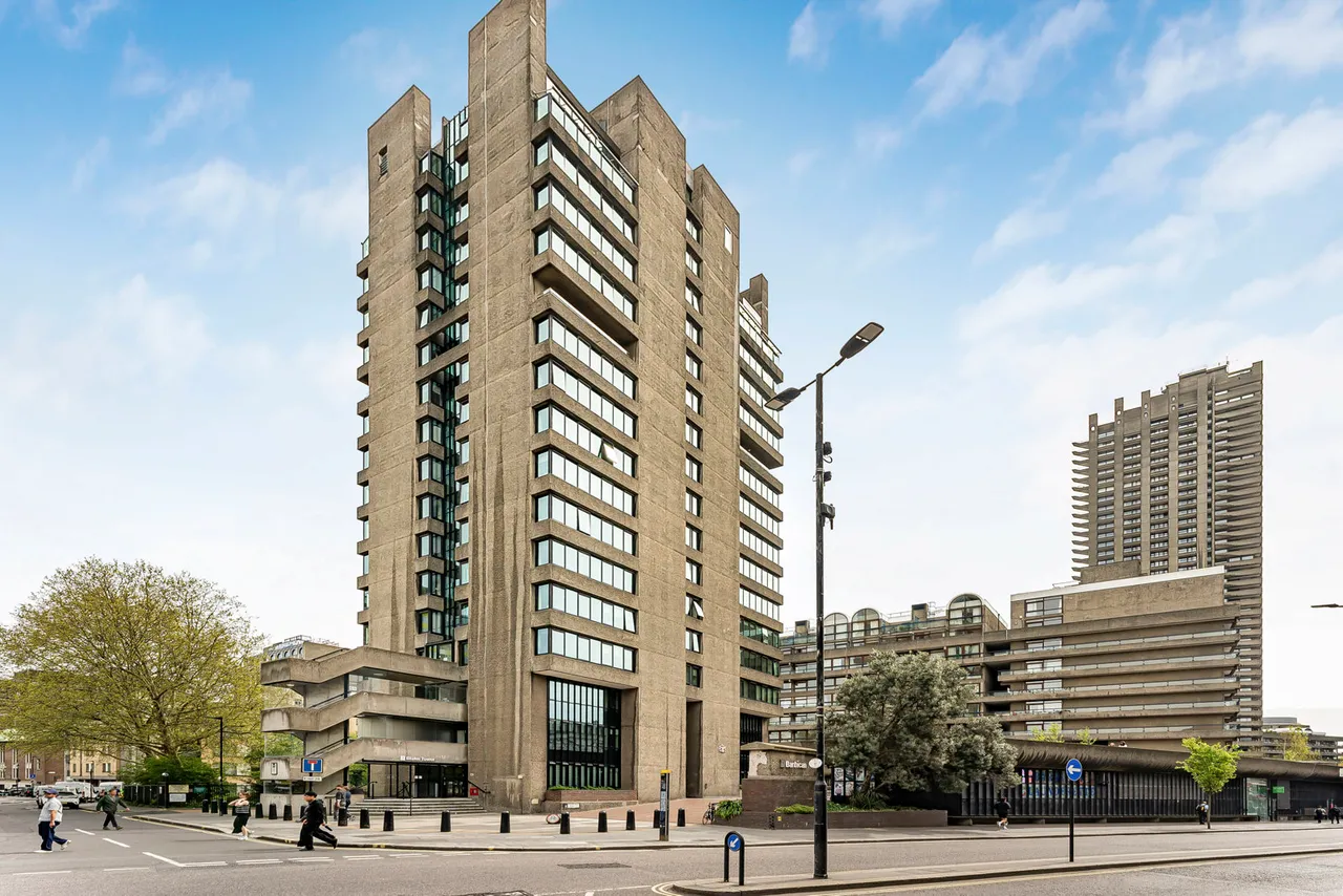 Fann Street, London, EC2Y, photo 3