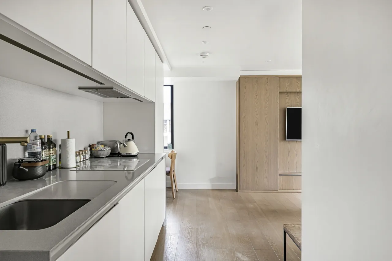 Fann Street, London, EC2Y, photo 9