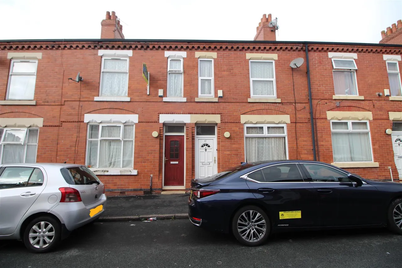 3 bed house for sale — Lytton Avenue, Manchester, M8 0SQ