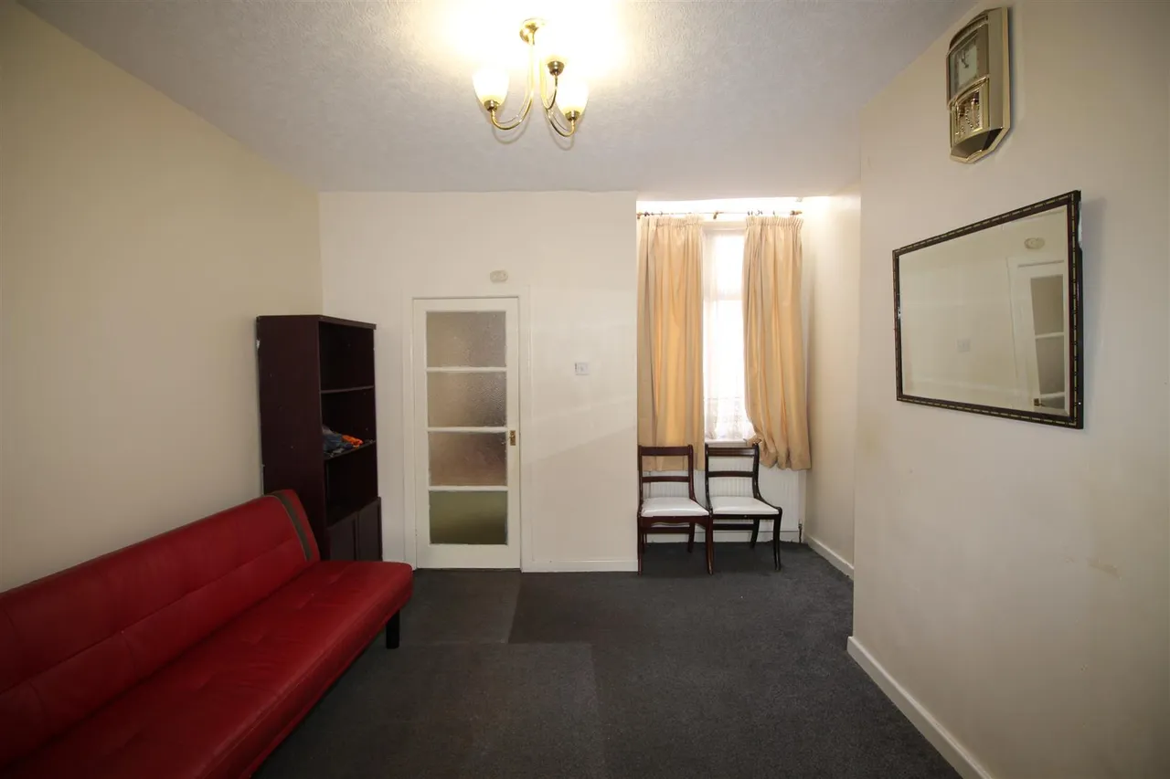 Lytton Avenue, Manchester, M8 0SQ, photo 3