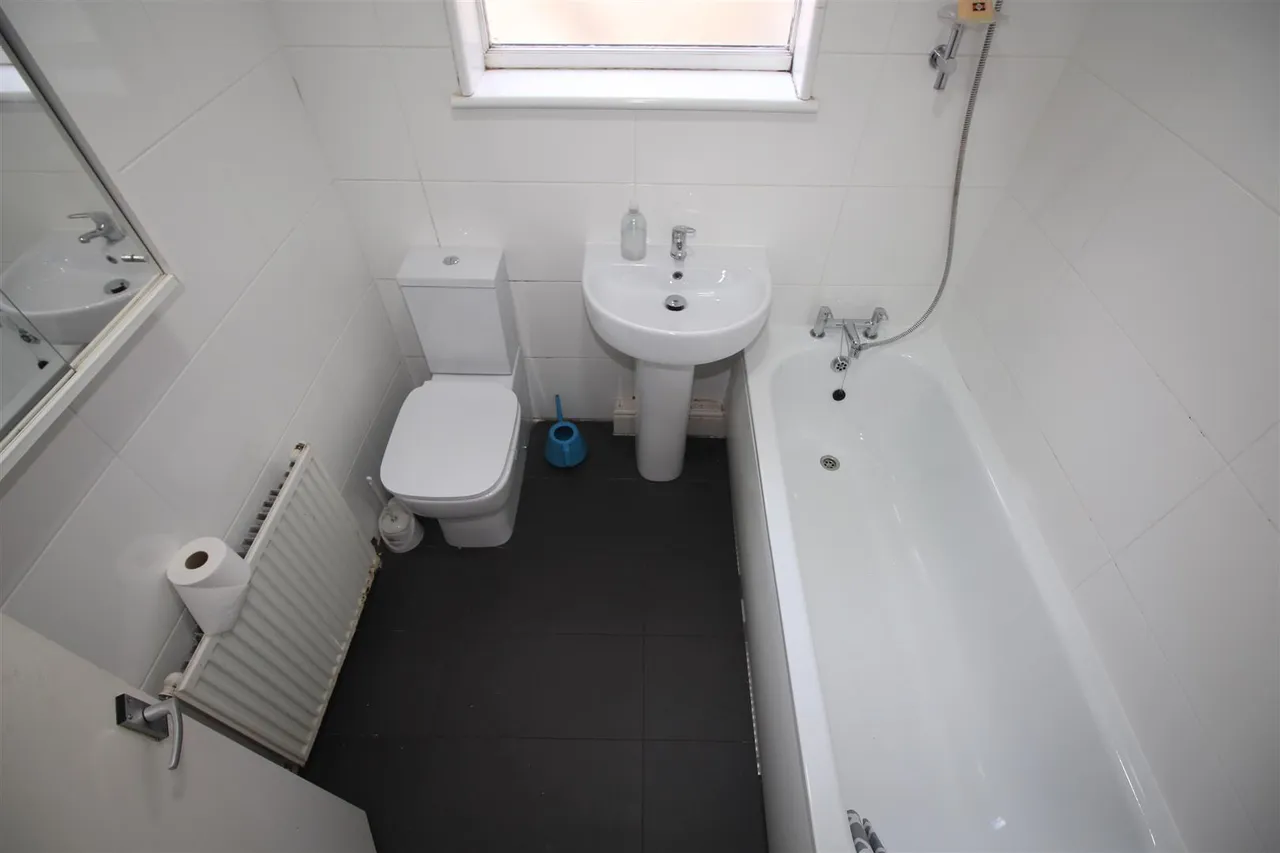 Lytton Avenue, Manchester, M8 0SQ, photo 9