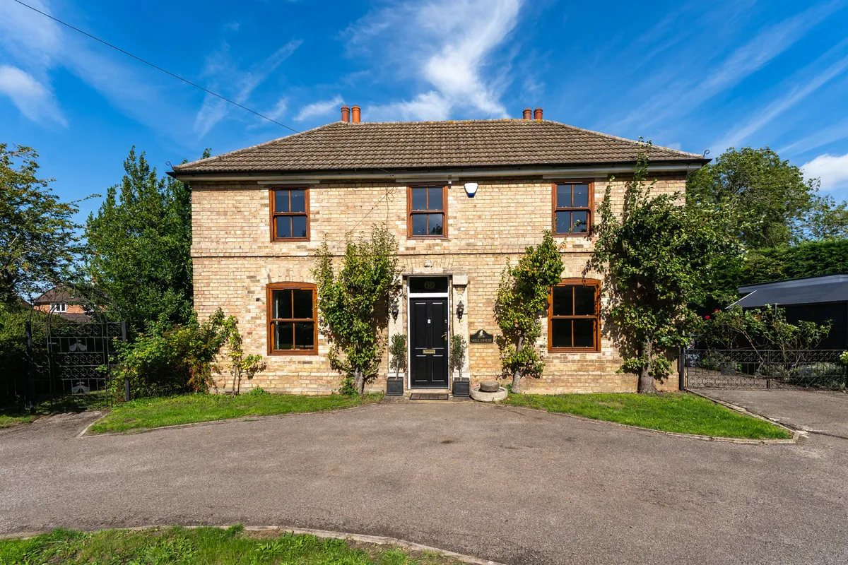 4 bed house for sale, St. Neots, PE19