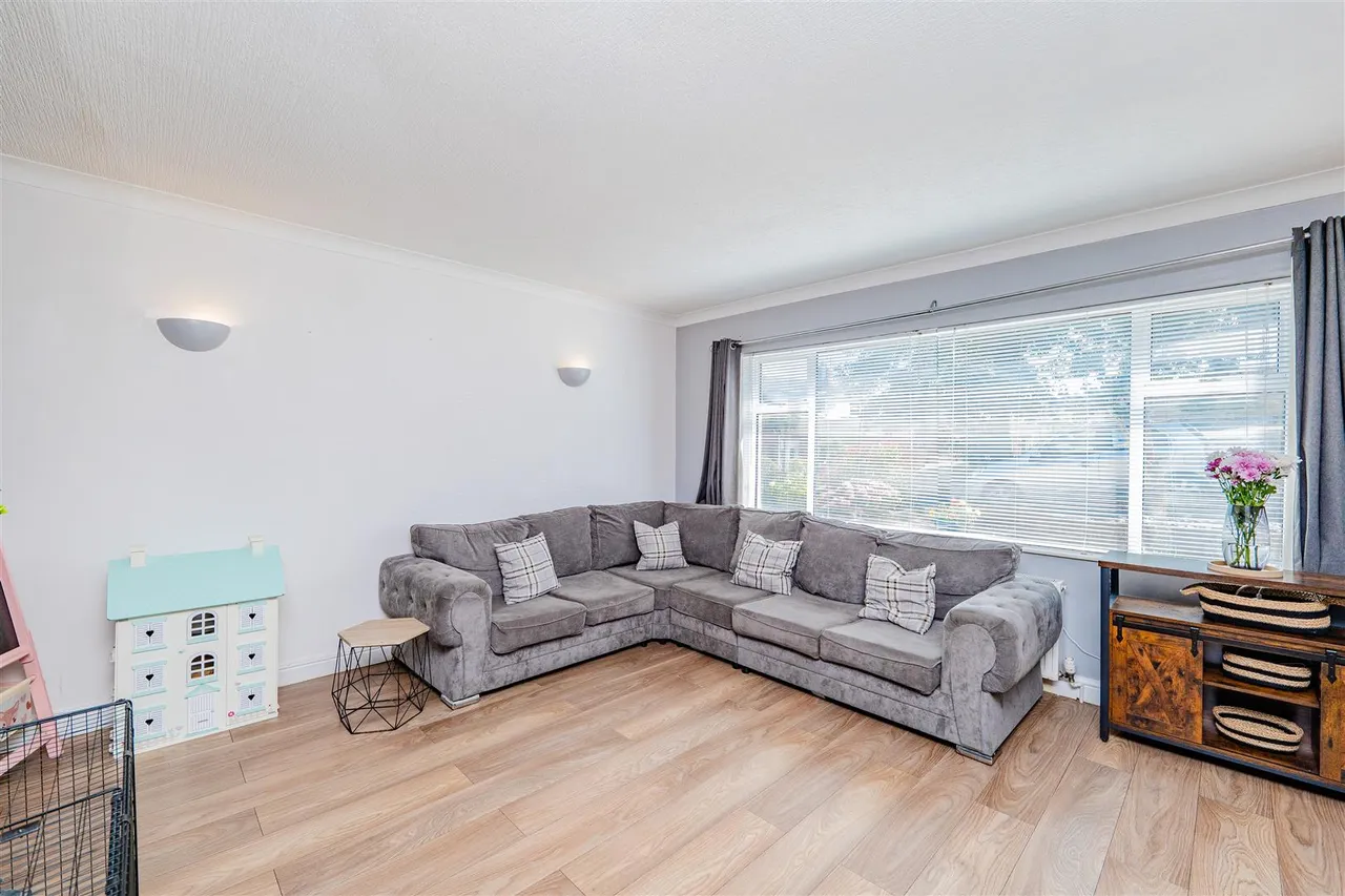 Collard Crescent, Barry, CF62 9AN, photo 5