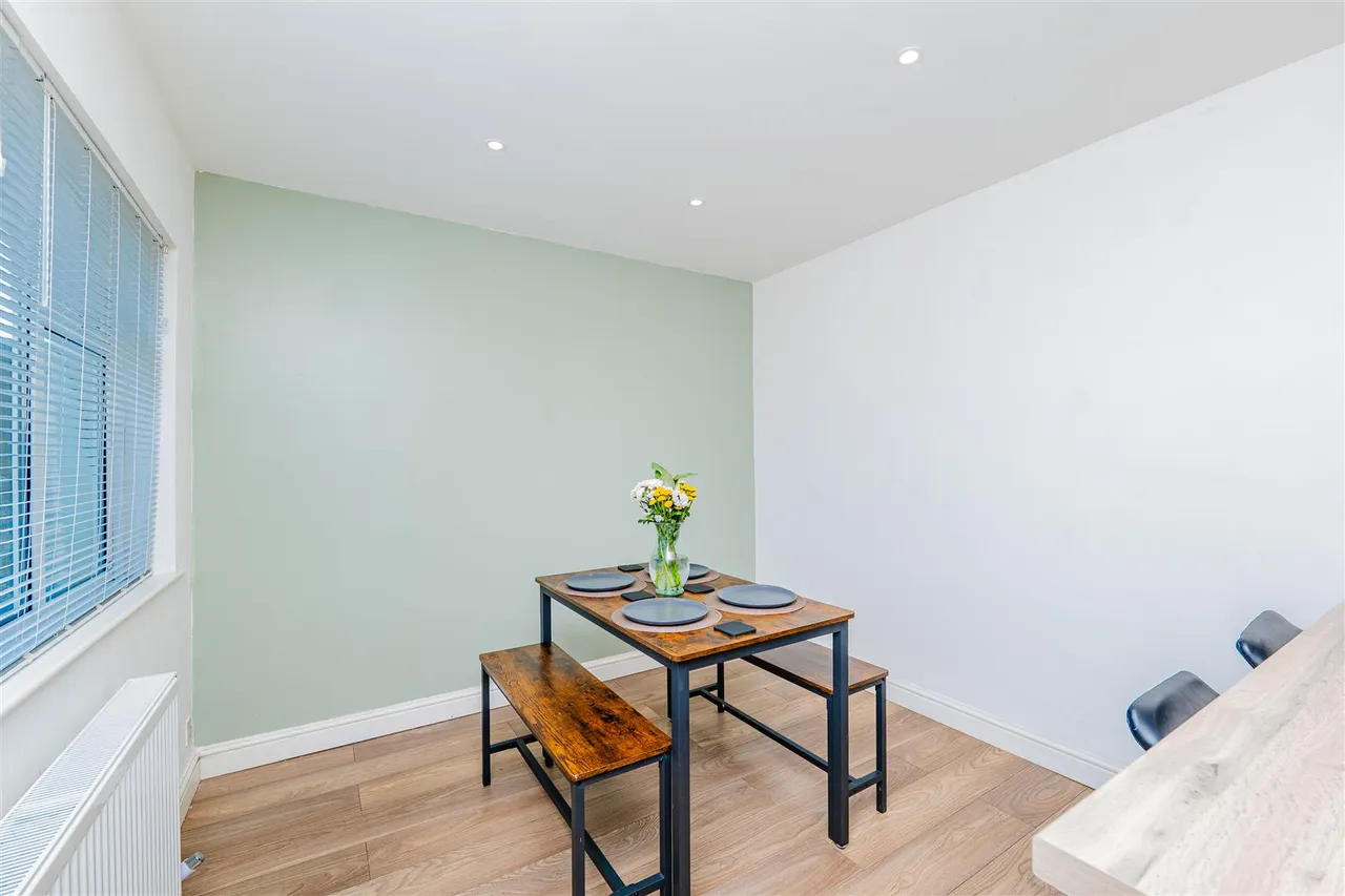 Collard Crescent, Barry, CF62 9AN, photo 13
