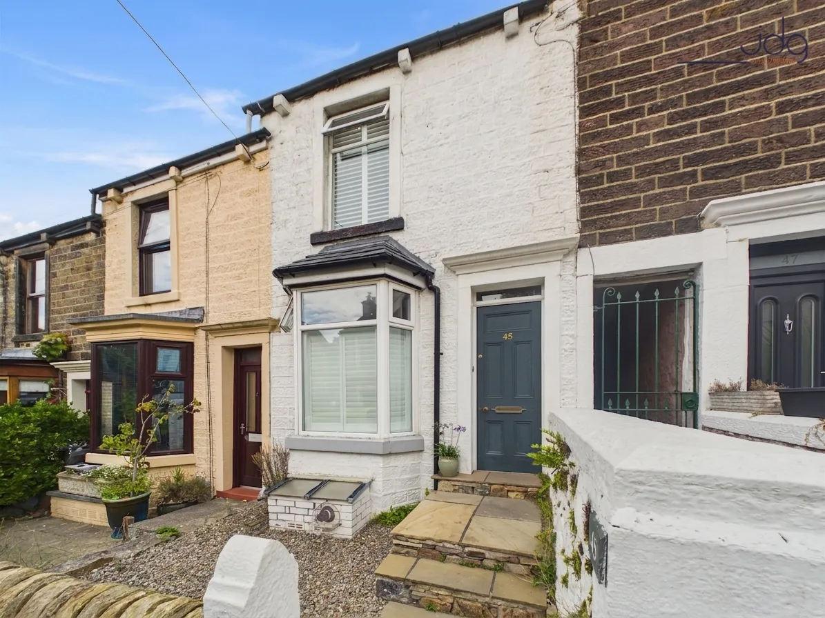 2 bed house for sale, Park Road, Freehold, LA1