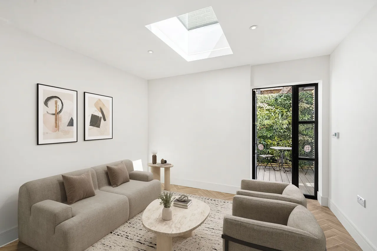 3 bed house for sale, Graham Avenue, London, W13