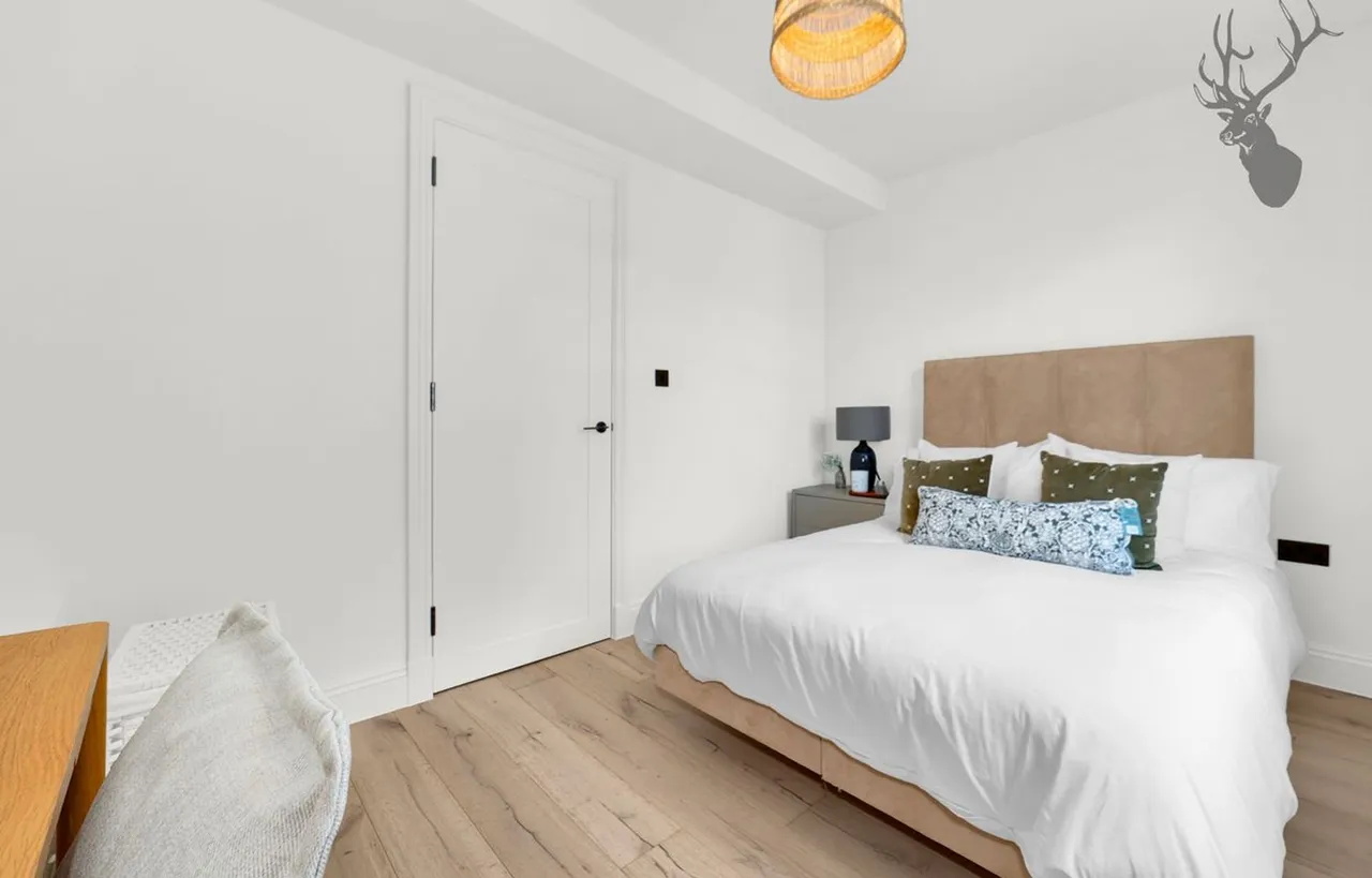 Morris Road, London, E14, photo 10
