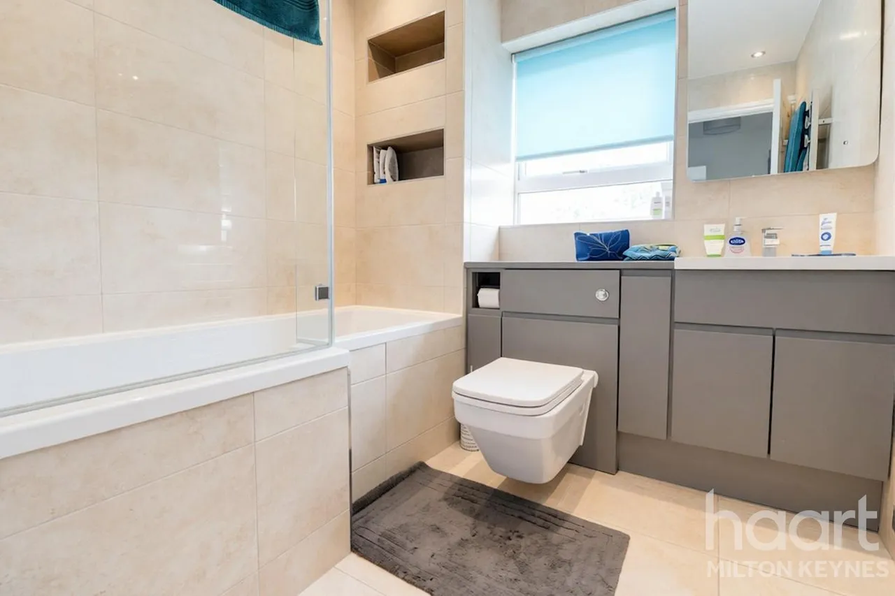 Bowland Drive, MK4, photo 19