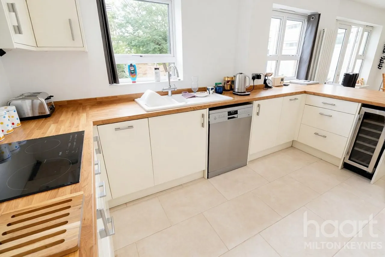 Bowland Drive, MK4, photo 8