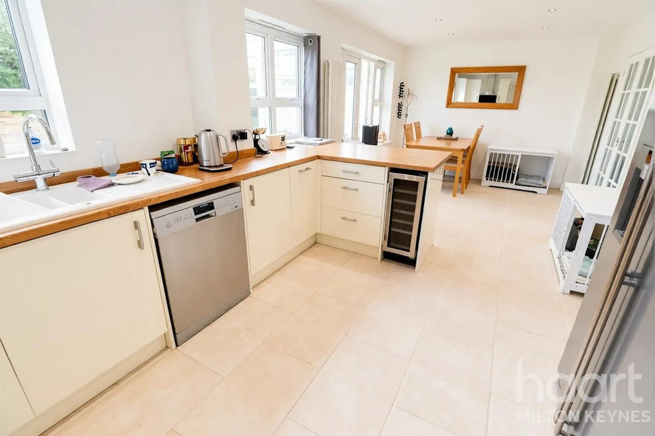 Bowland Drive, MK4, photo 9