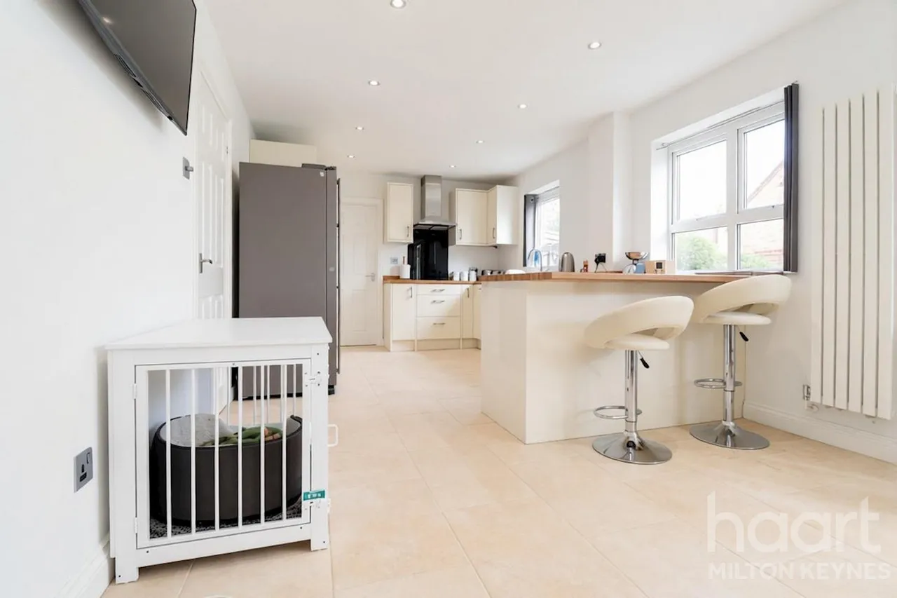 Bowland Drive, MK4, photo 7