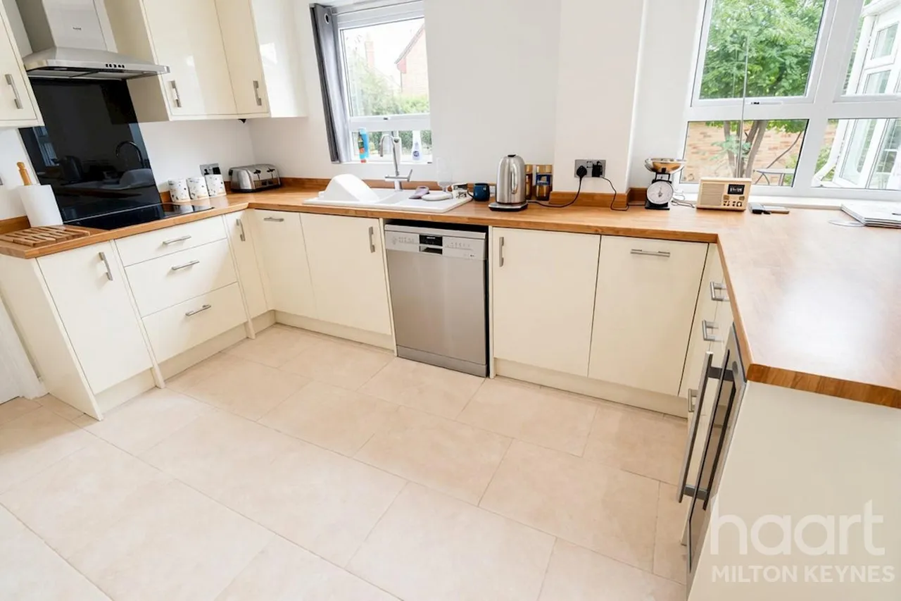 Bowland Drive, MK4, photo 10