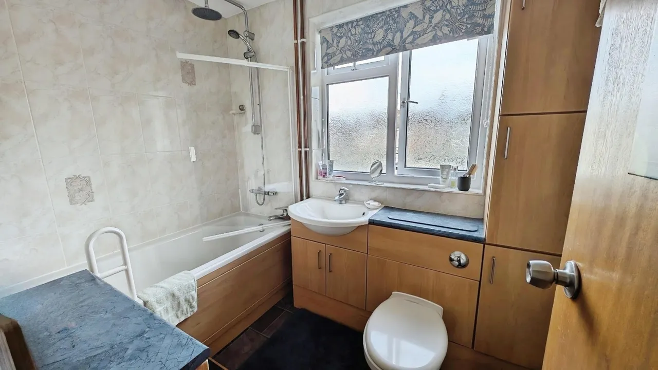 Cleeve Road, Yate, BS37, photo 12