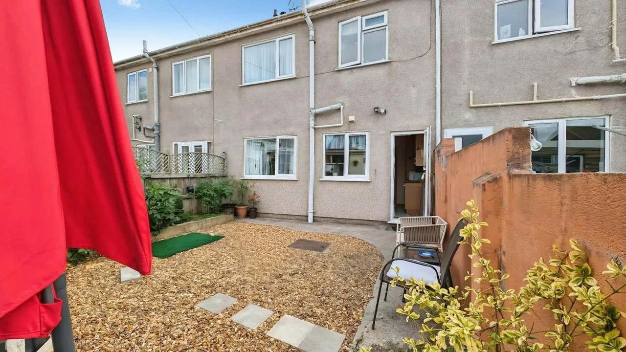 Cleeve Road, Yate, BS37, photo 13