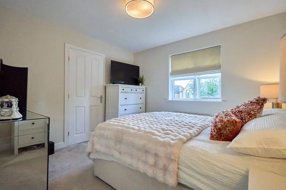 Ellington Way, St. Helens, WA9, photo 16
